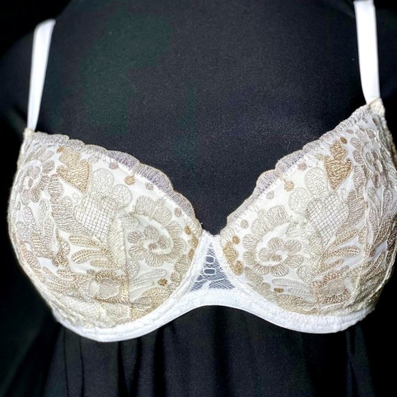 COPY - VALERY PUSH UP BRA - Picture 1 of 7